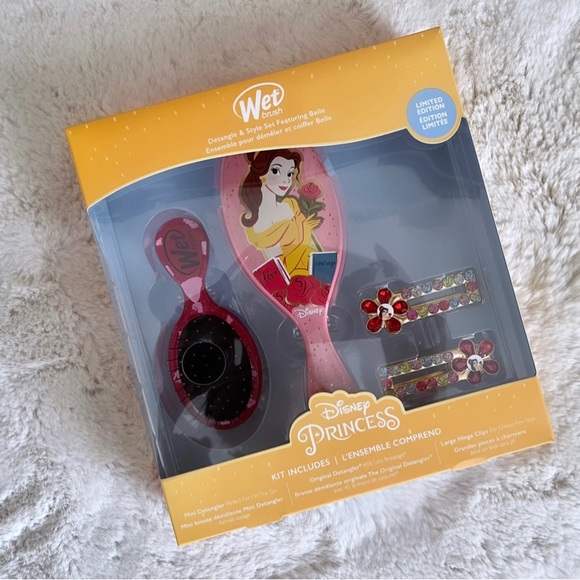 SOLD NEW Disneys Belle Wet Brush Set - Picture 1 of 3